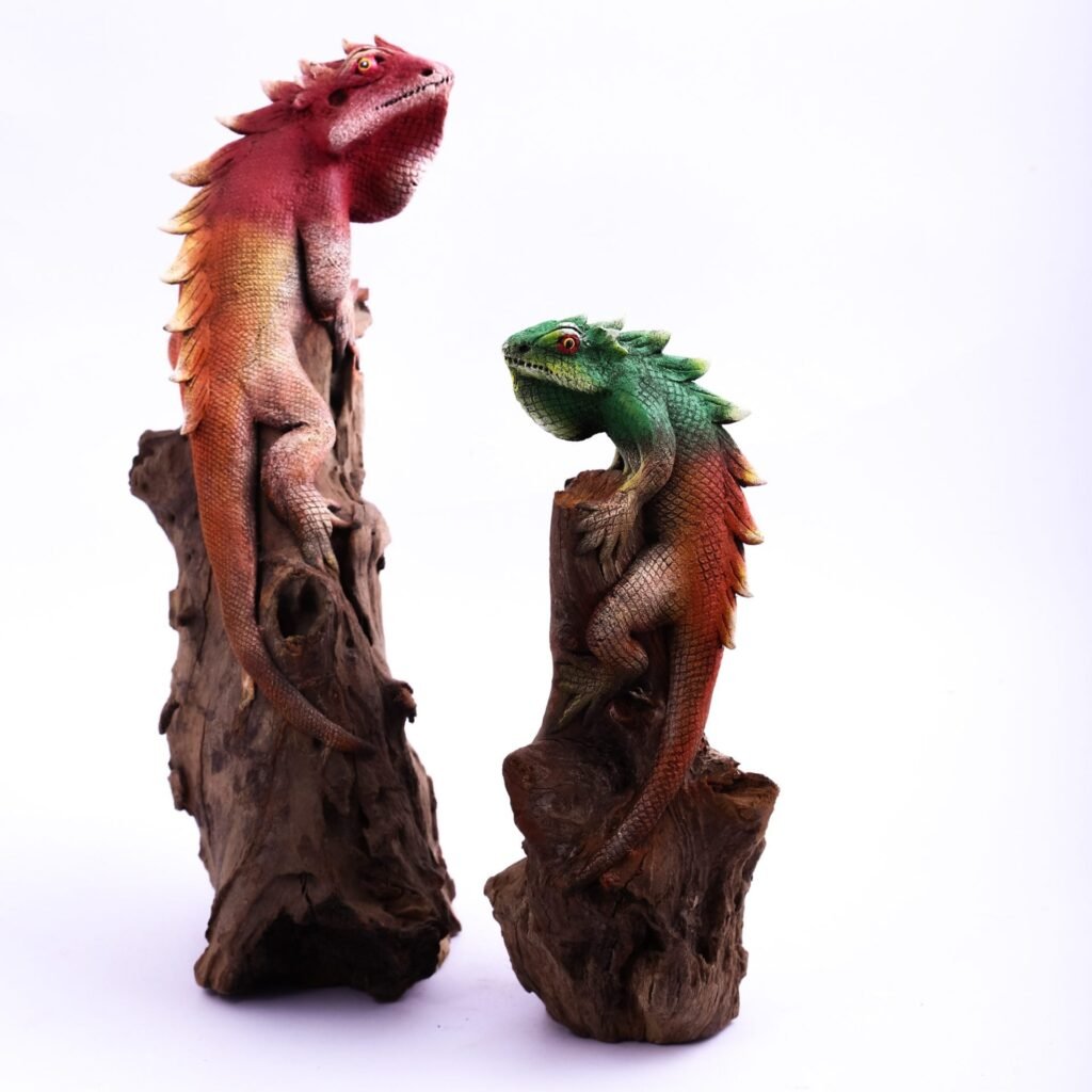 Sawdust Iguana On Wood Figurines