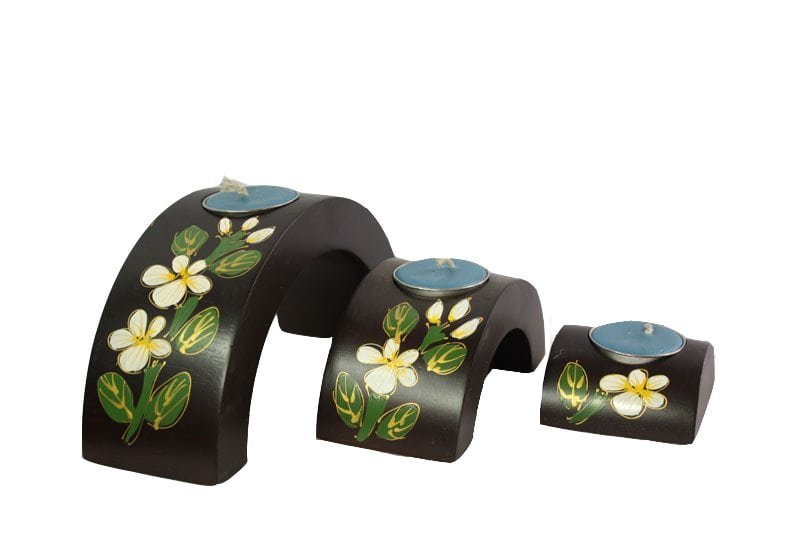 Chiang Mai handicrafts Wholesale Mango Wood Hexagon Candle Holder Set with floral pattern