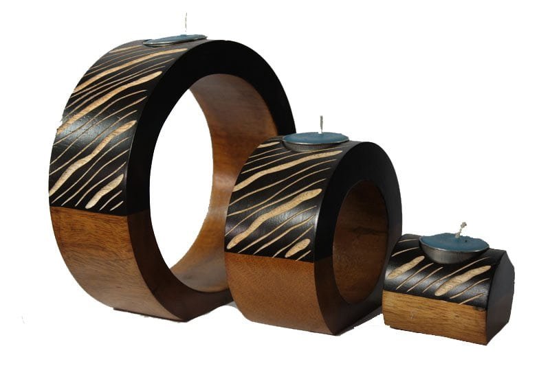 Chiang Mai handicrafts Wholesale Mango Wood Round Candle Holder Set with stripes pattern