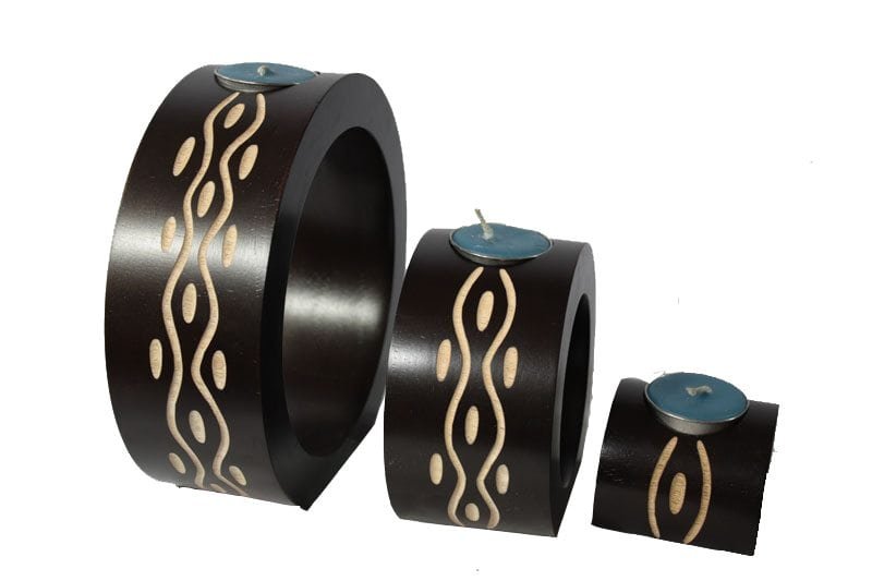 Mango Wood Round Candle Holder Set with stripes pattern
