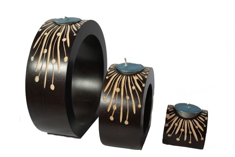 Mango Wood Round Candle Holder Set with stripes design