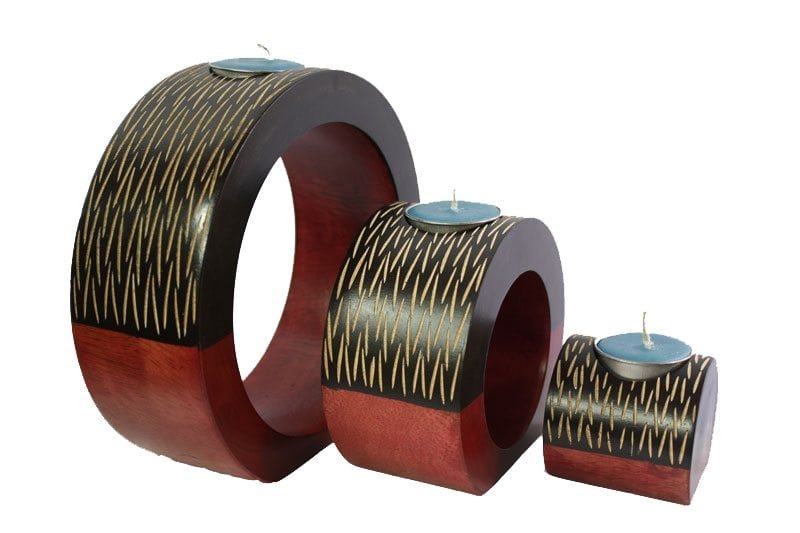 Mango Wood Round Candle Holder Set with stripes pattern
