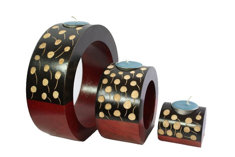 Chiang Mai handicrafts Wholesale Mango Wood Round Candle Holder Set with floral pattern