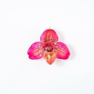 Real flower jewelry small Bellatulum pendant in pink color