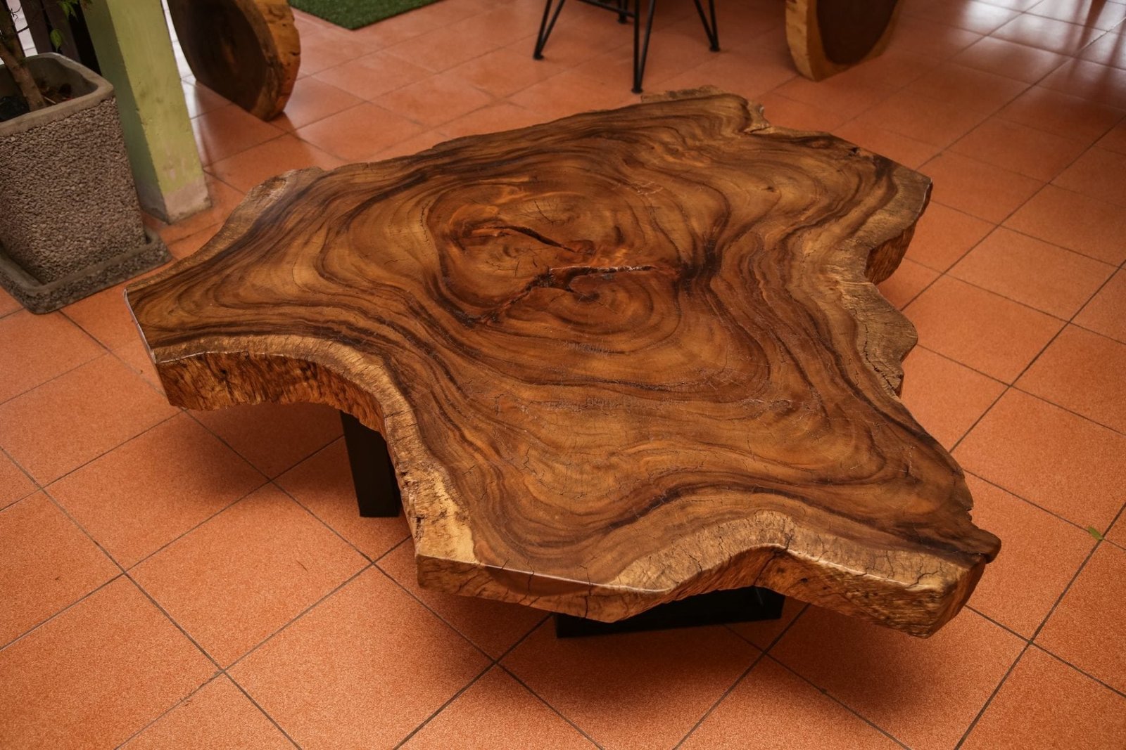 Thailand handicrafts Wholesale Suar wood large Coffee Table